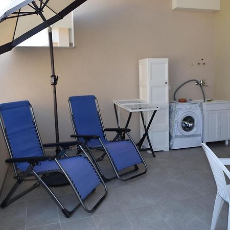 Casa Vacanze Lombardo サンタ・テレーザ・ディ・リーヴァ エクステリア 写真
